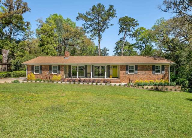 Property at 910 Lasswade Dr, Tallahassee, FL 32312, 4 beds, 3 baths