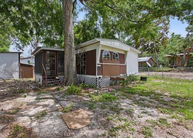Property at 1615 SE Rives Ave, Steinhatchee, FL 32359, 3 beds, 1 bath