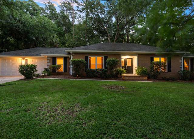 Property at 2919 Abbotsford Way, Tallahassee, FL 32312, 4 beds, 2 baths