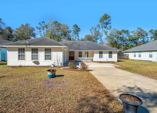 Property at 12 Lake Ellen Cir, Crawfordville, FL 32327, 3 beds, 2 baths