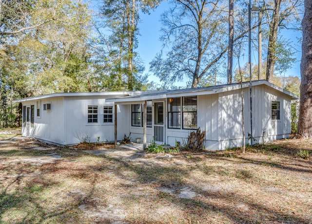 Property at 32 N Easy St, Sopchoppy, FL 32358, 2 beds, 2 baths