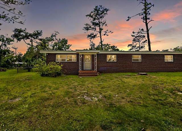 Property at 301 N Manila Ave, Perry, FL 32347, 4 beds, 2 baths