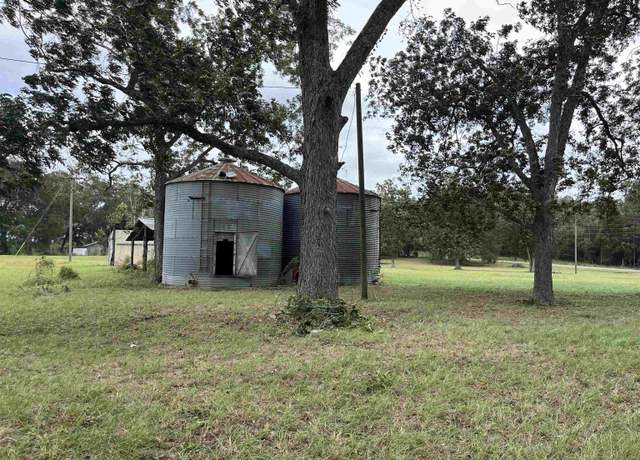 homes for sale in lee florida
