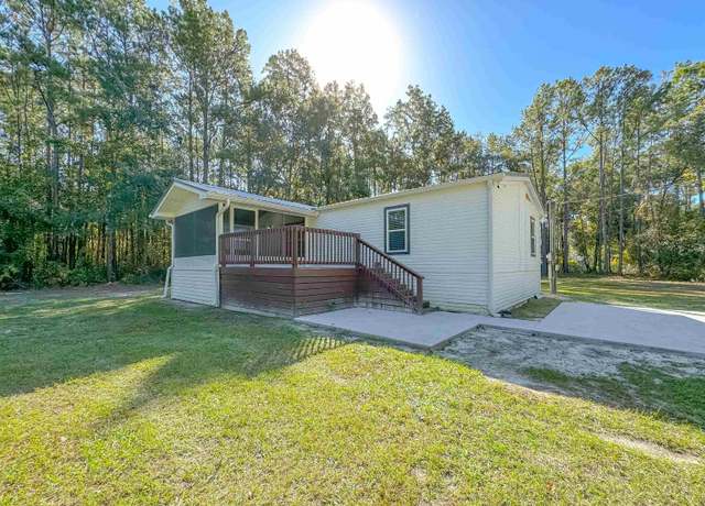 Property at 16957 Lake Christiana Ct, Tallahassee, FL 32310, 3 beds, 2 baths