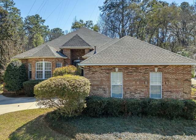 Property at 2221 Gates Dr, Tallahassee, FL 32312, 4 beds, 3 baths