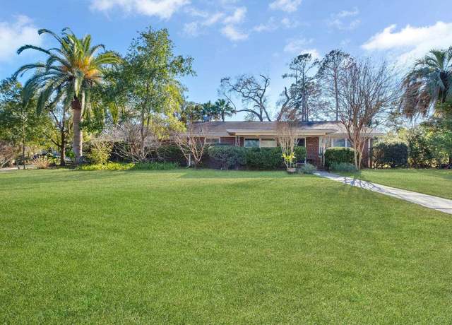 Property at 1239 Camellia Dr, Tallahassee, FL 32301, 3 beds, 2.5 baths