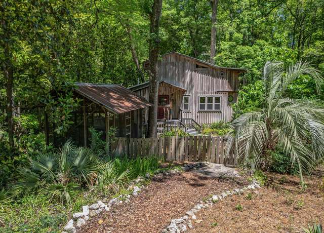 Property at 89 Greenough Rd, Sopchoppy, FL 32358, 1 bed, 1.5 baths