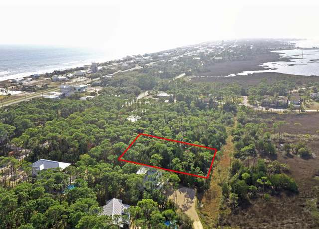 Property at 578 E Bayshore Dr, St George Islan, FL 32328