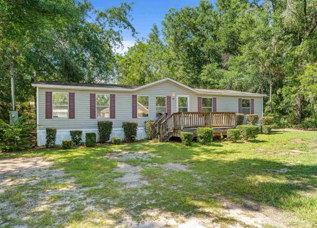 Property at 34 Eighth Ave, Crawfordville, FL 32327, 3 beds, 2 baths