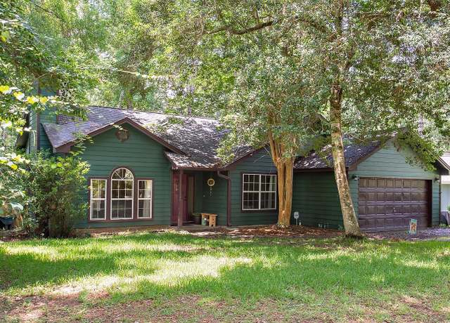 Property at 8264 Chickasaw Trl, Tallahassee, FL 32312, 3 beds, 2 baths