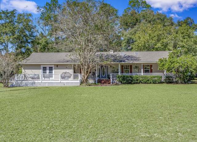Property at 65 Kennel Ln, Crawfordville, FL 32327, 4 beds, 3 baths