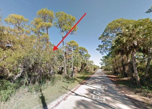 Property at 681 E Pine Ave, East Point, FL 32328