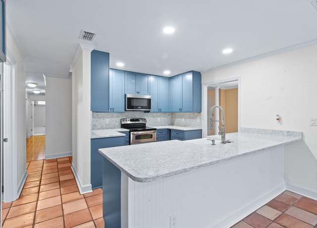 Property at 1753 Copperfield Cir, Tallahassee, FL 32312, 3 beds, 2 baths