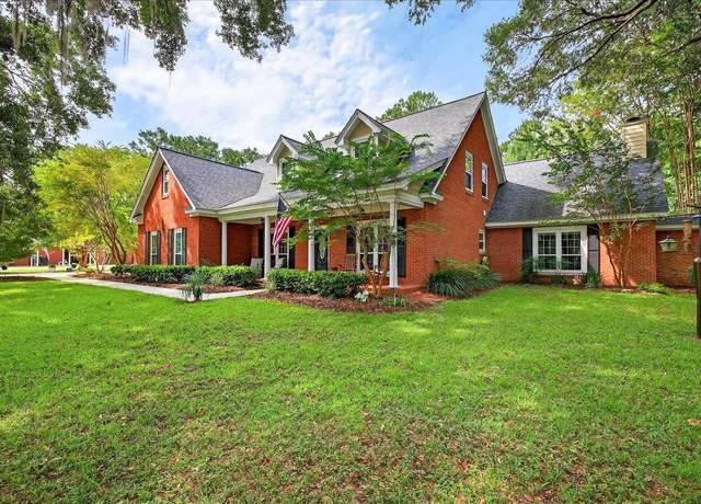 Property at 211 Meadow Ridge Dr, Tallahassee, FL 32312, 4 beds, 4 baths