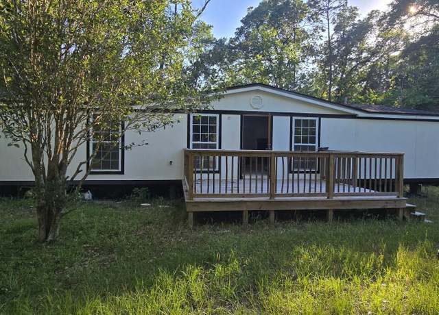 Property at 3 Rosewood Rd, Crawfordville, FL 32327, 3 beds, 2 baths
