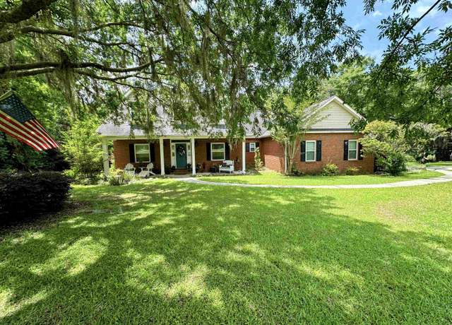 Property at 6393 Belgrand Dr, Tallahassee, FL 32312, 4 beds, 3.5 baths