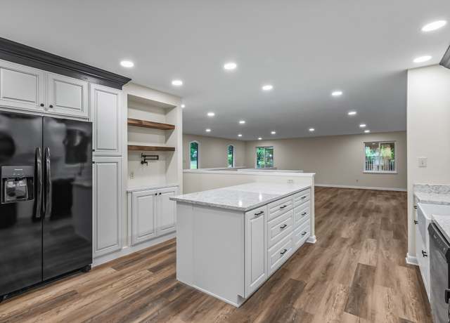 Property at 1430 Lucy St, Tallahassee, FL 32308, 3 beds, 2.5 baths