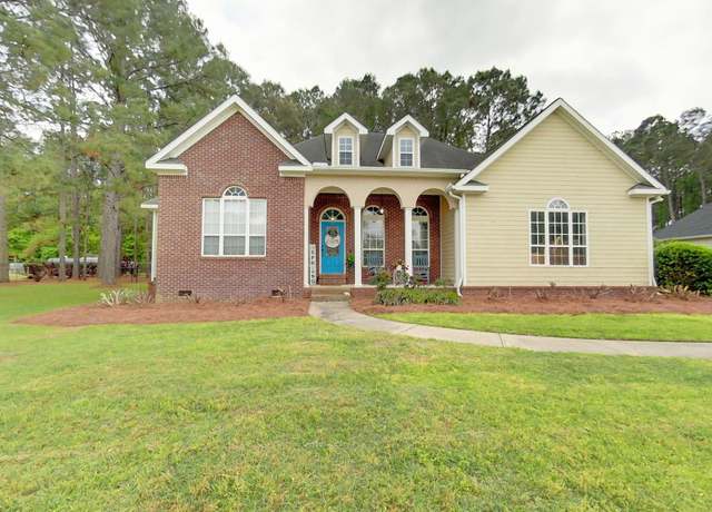 Property at 134 Sweetbriar Lakes Dr, Thomasville, GA 31757, 4 beds, 4 baths