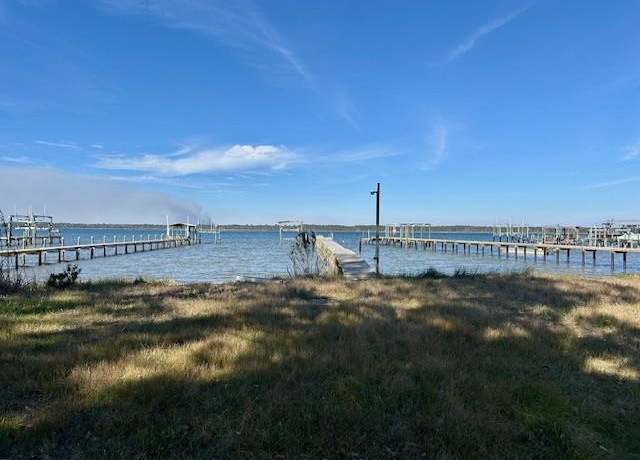 Property at 1464 Alligator Dr, Alligator Point, FL 32346, 3 beds, 2 baths