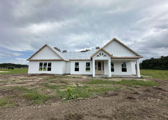 Property at 31 Golden Loop, Crawfordville, FL 32327, 4 beds, 3.5 baths