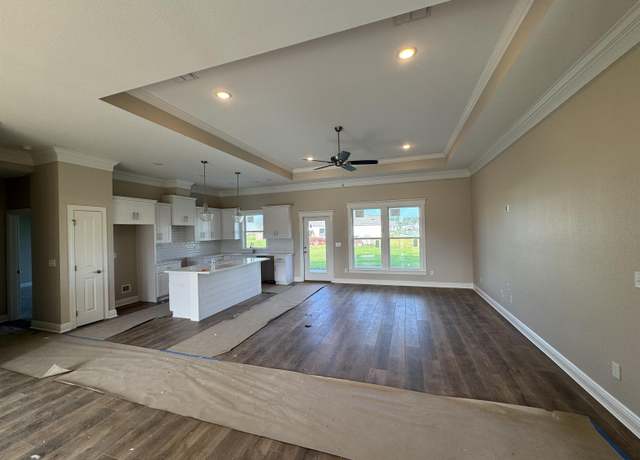 Property at 273 Springdale Dr, Crawfordville, FL 32327, 3 beds, 2 baths