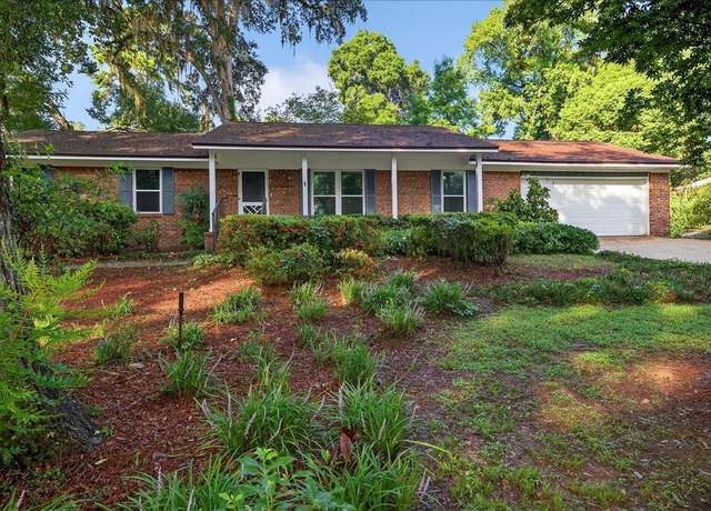 Property at 2813 Chumleigh Cir, Tallahassee, FL 32309, 3 beds, 2 baths
