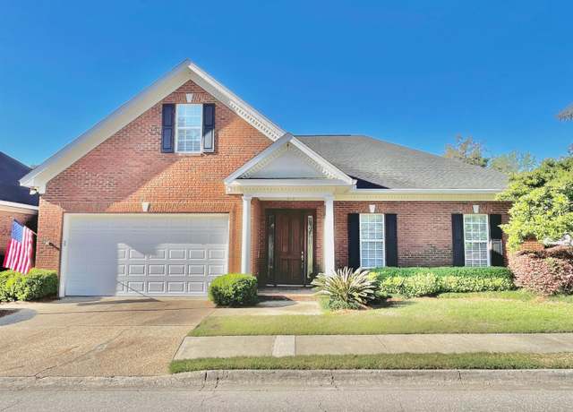 Property at 813 Greenbrier Ln, Tallahassee, FL, 2 beds, 2.5 baths