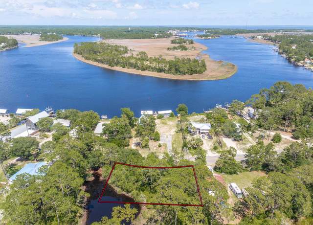 Property at 308 River Rd, Carrabelle, FL 32322