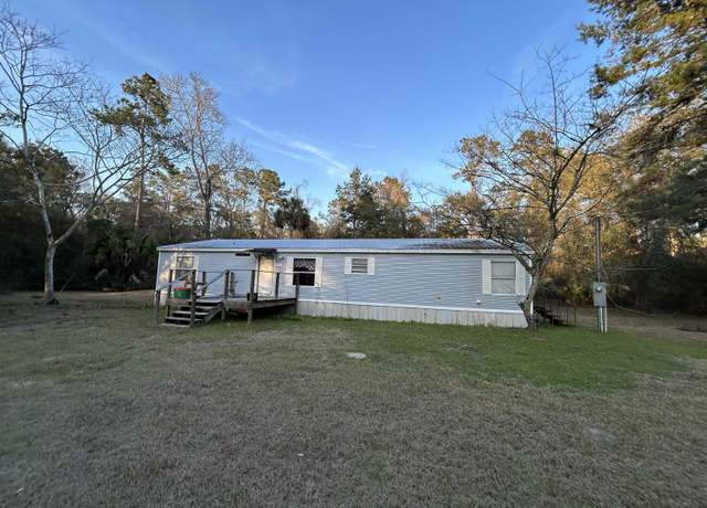 Property at 92 Herring Cir, Crawfordville, FL 32327, 3 beds, 2 baths