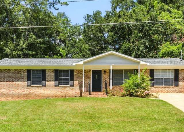 Property at 2752 Raintree Cir, Tallahassee, FL 32308, 3 beds, 2 baths