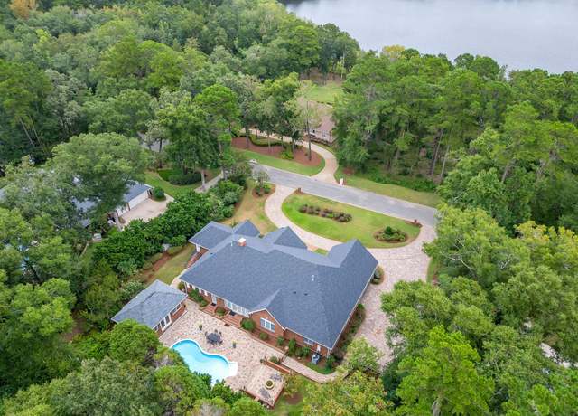 Property at 5390 Pembridge Pl, Tallahassee, FL 32309, 4 beds, 5 baths