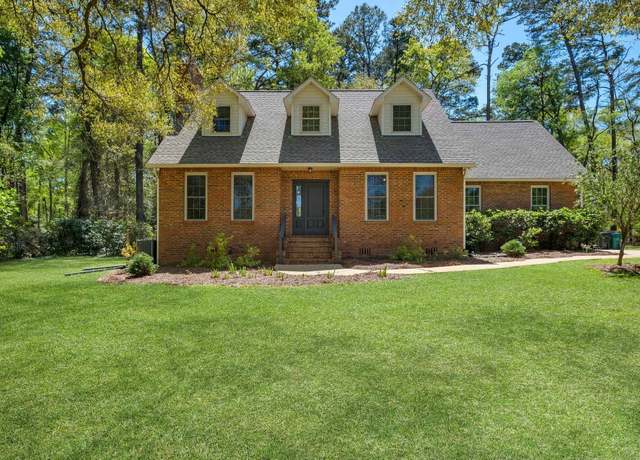 Property at 2227 Ten Oaks Dr, Tallahassee, FL 32312, 4 beds, 2.5 baths