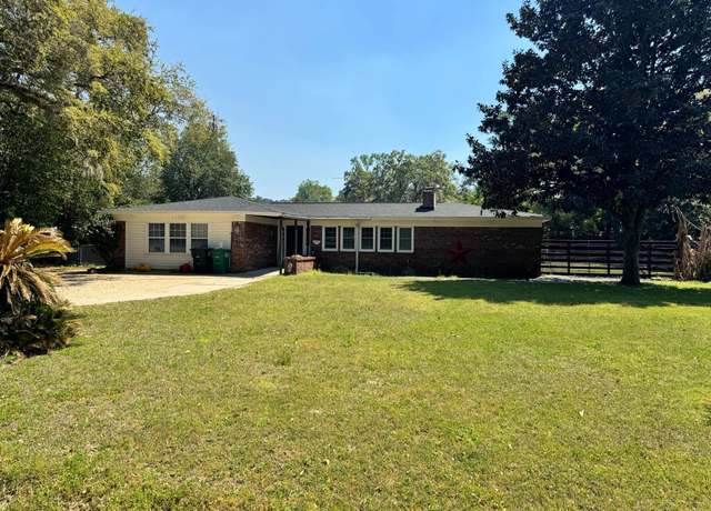 Property at 2025 Shady Oaks Dr, Tallahassee, FL 32303, 4 beds, 2 baths