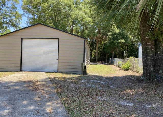 Property at 406 NW 11th St, Carrabelle, FL 32322