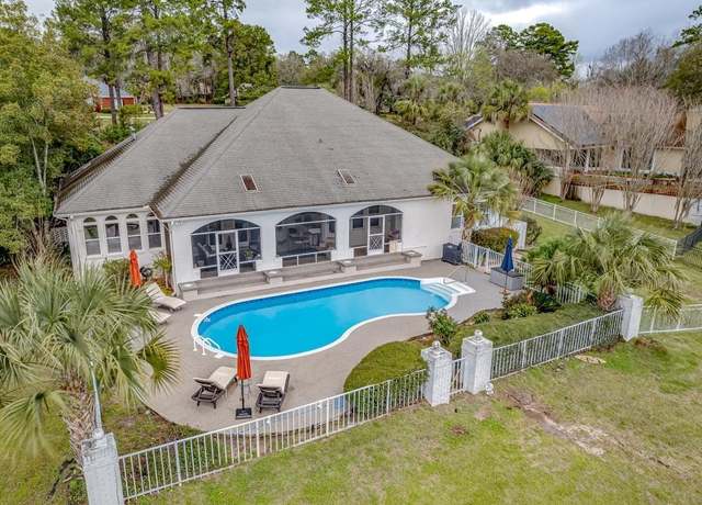 Property at 909 Summerbrooke Dr, Tallahassee, FL 32312, 4 beds, 3.5 baths