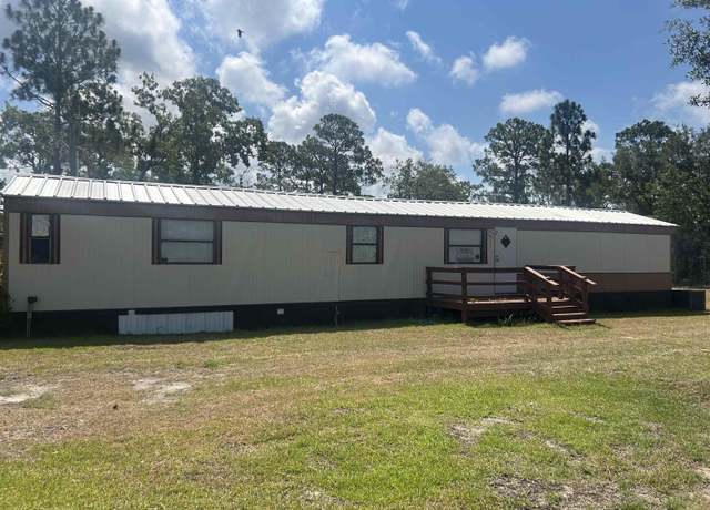 Property at 2255 White Oak Dr, Perry, FL 32348, 3 beds, 2 baths
