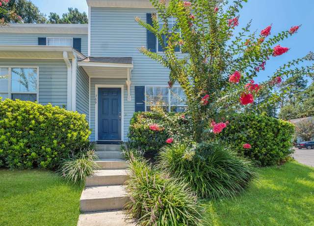 Property at 769 E Timberwood Cir, Tallahassee, FL 32304, 3 beds, 3 baths