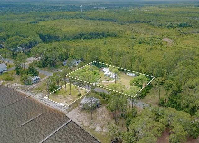 Property at 3057 Hwy 98, Carrabelle, FL 32323, 2 beds, 1 bath