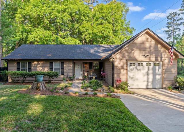 Property at 8320 Thornridge Ln, Tallahassee, FL 32312, 3 beds, 2 baths