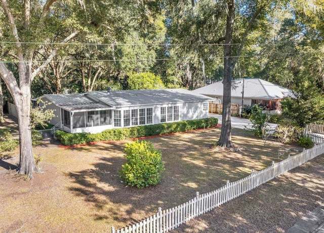 Property at 986 Drake Acres Rd, Quincy, FL 32351, 3 beds, 2 baths