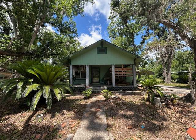 Property at 1019 N Center St, Perry, FL 32347, 4 beds, 1 bath
