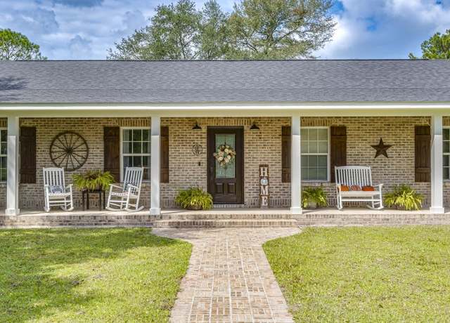 Property at 82 Fox Hollow Ln, Crawfordville, FL 32327, 3 beds, 2 baths