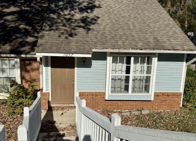 Property at 1052 Copper Creek Dr, Tallahassee, FL 32311, 2 beds, 2 baths