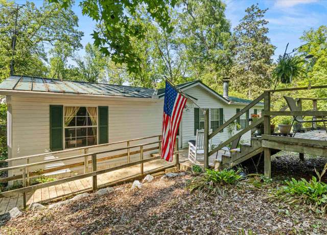 Property at 217 Kant Cir, Quincy, FL 32351, 3 beds, 2 baths