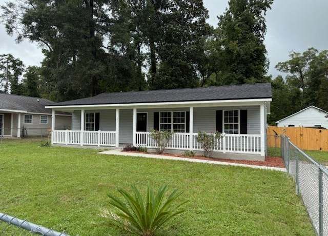 Property at 203 Broken Bow Trl, Crawfordville, FL, 3 beds, 2 baths