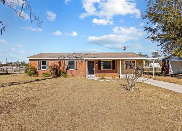 Property at 815 E Cherry St, Perry, FL 32347, 3 beds, 1 bath