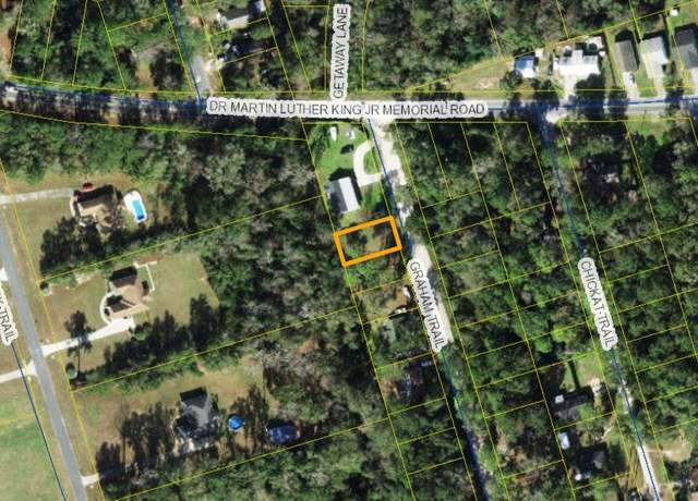 Property at 6 Graham Trl, Crawfordville, FL 32327, 3 beds, 2 baths