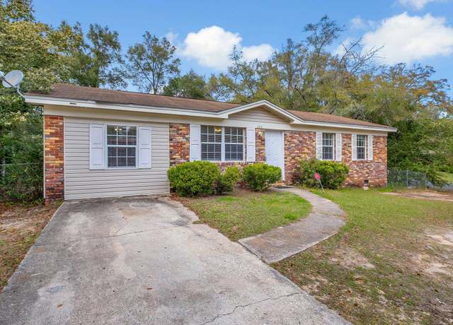 Property at 724 Greenleaf Dr, Tallahassee, FL 32305, 3 beds, 1 bath