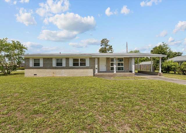 Property at 203 Forest Cir, Perry, FL 32347, 3 beds, 2 baths