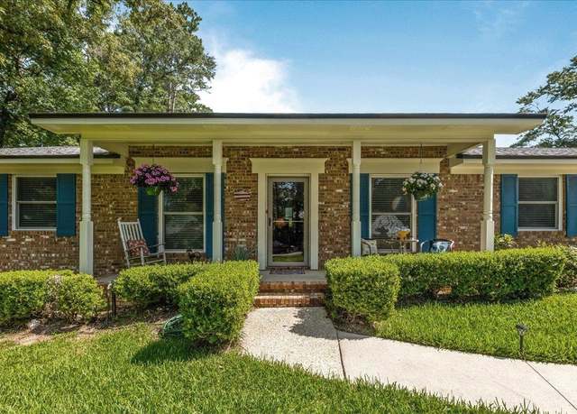 Property at 2940 Huntington Dr, Tallahassee, FL 32308, 4 beds, 2 baths